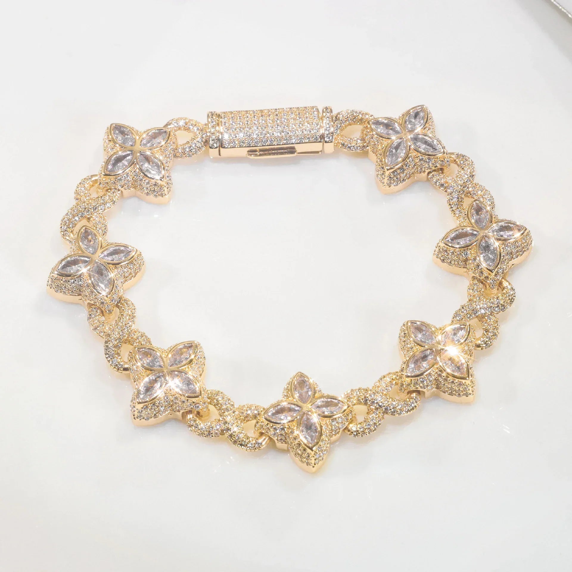 8mm S925 Sterling Silver Moissanite Infinity 8 Cuban Bracelet | VVS Moissanite Clover Link | Luxury Gold Chain Rapper Style | Caratix - CaratixJewelry